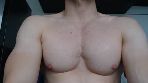 Snapshot of preettyboyx chatting on 09-30-25, 08:14 JUAN online show from 09-30-25, 08:14
