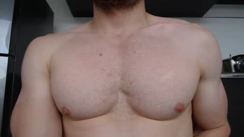 Snapshot of preettyboyx chatting on 10-13-25, 06:52 JUAN online show from 10-13-25, 06:52