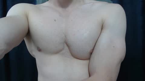 Snapshot of preettyboyx chatting on 10-17-25, 07:38 JUAN online show from 10-17-25, 07:38