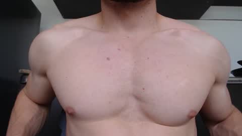 Snapshot of preettyboyx chatting on 10-19-25, 08:31 JUAN online show from 10-19-25, 08:31
