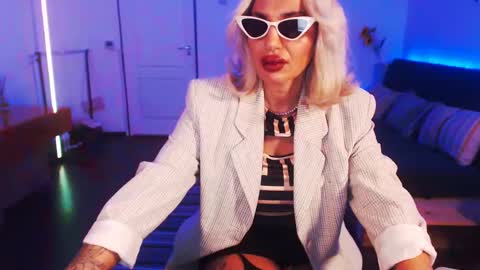 Snapshot of preggyhotmommy chatting on 12-08-24, 03:00 Victoria online show from 12-08-24, 03:00