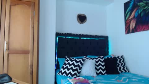 Snapshot of pregnant_love1 chatting on 02-06-26, 04:21 ---- online show from 02-06-26, 04:21