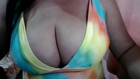 Snapshot of pregnantsinglesugar chatting on 10-28-25, 07:12 WELCOME IM SINGLE PREGNANT REALLY HARD TO BE A SINGLE WITH TWIN SO PLS STOP BEING RUDELIARWASTING TIME. BE CONSIDERATE. TNX online show from 10-28-25, 07:12