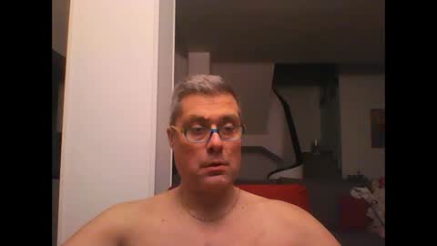 Snapshot of prendimisubito chatting on 02-22-25, 01:33 prendimisubito online show from 02-22-25, 01:33