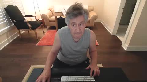 Snapshot of preppydave2525 chatting on 02-10-25, 07:07 preppydave2525 online show from 02-10-25, 07:07