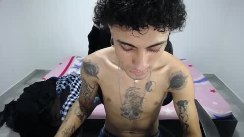 Plux online show from 10-30-25, 06:41