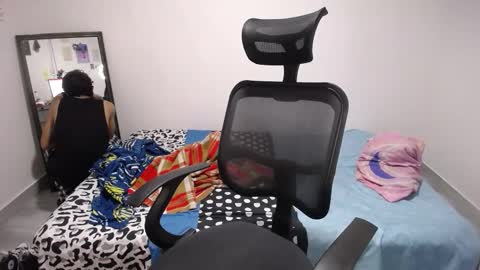 Plux online show from 11-30-25, 06:12