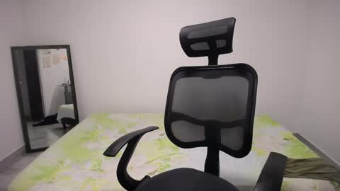 Plux online show from 04-03-26, 06:00