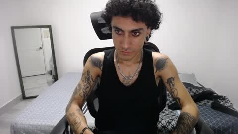 Plux online show from 04-09-26, 06:19