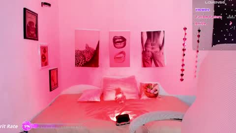 Snapshot of pretti_scarlett chatting on 06-04-26, 01:44 pretti scarlett online show from 06-04-26, 01:44