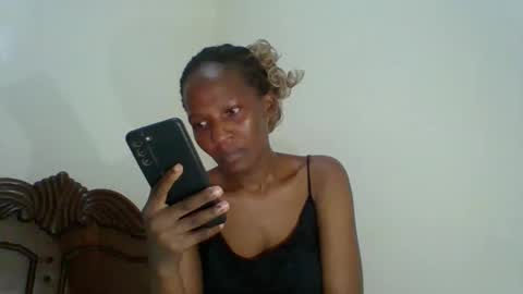 prettie_petitee online show from 04-12-26, 11:26