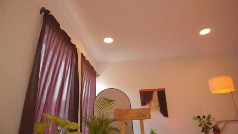 Snapshot of pretties_nay chatting on 02-25-25, 05:36 Nayrobi online show from 02-25-25, 05:36