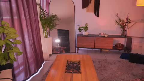 Snapshot of pretties_nay chatting on 03-07-25, 05:49 Nayrobi online show from 03-07-25, 05:49