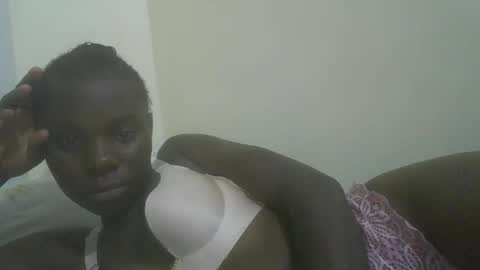 Snapshot of prettiest_doll chatting on 12-15-25, 05:55 prettiest_doll online show from 12-15-25, 05:55