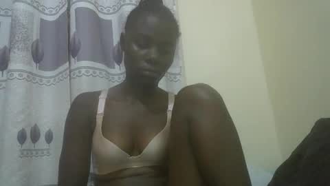 Snapshot of prettiest_doll chatting on 12-15-25, 06:01 prettiest_doll online show from 12-15-25, 06:01
