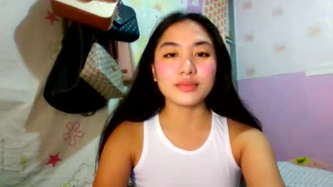 Snapshot of pretty_am chatting on 12-23-25, 07:17 pretty_am online show from 12-23-25, 07:17