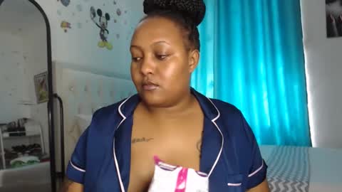 Snapshot of pretty_annah chatting on 01-13-26, 11:15 Annah online show from 01-13-26, 11:15