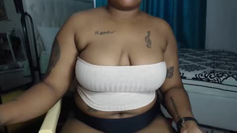 Snapshot of pretty_annah chatting on 02-16-26, 06:53 Annah online show from 02-16-26, 06:53