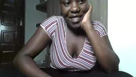 Snapshot of pretty_barbz chatting on 01-16-26, 12:36 pretty_barbz online show from 01-16-26, 12:36