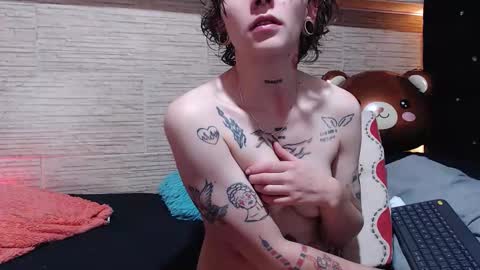 Snapshot of pretty_cristal22 chatting on 12-05-25, 01:09 pretty_cristal22 online show from 12-05-25, 01:09