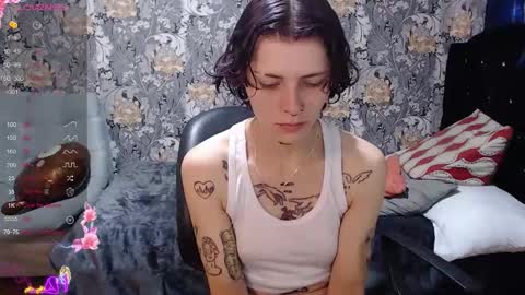 Snapshot of pretty_cristal22 chatting on 05-17-26, 01:07 pretty_cristal22 online show from 05-17-26, 01:07