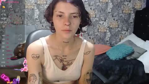 Snapshot of pretty_cristal22 chatting on 05-21-26, 12:12 pretty_cristal22 online show from 05-21-26, 12:12