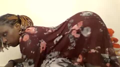 pretty_curvy99 online show from 06-22-26, 01:08