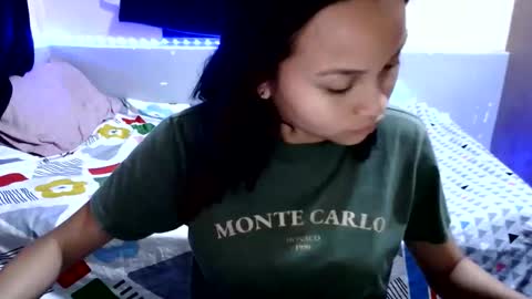 Snapshot of pretty_dharryhann chatting on 12-15-25, 02:49 pretty_dharryhann online show from 12-15-25, 02:49