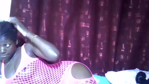 Snapshot of pretty_ebby chatting on 06-28-26, 12:11 pretty_ebby online show from 06-28-26, 12:11