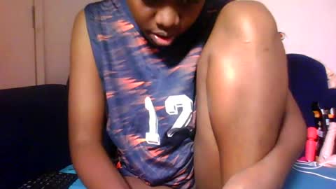 Snapshot of pretty_ebony23 chatting on 07-06-26, 10:12 chocolatebby90 online show from 07-06-26, 10:12