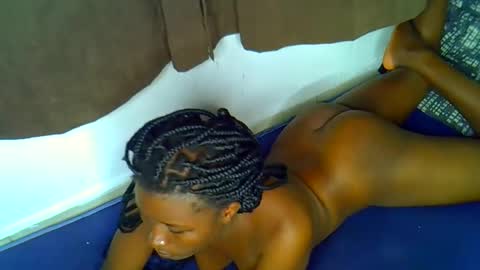 Snapshot of pretty_ebony_dolls chatting on 11-03-25, 06:20 riri online show from 11-03-25, 06:20