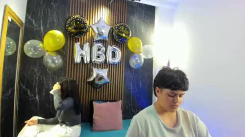 pretty_honey22 online show from 06-24-26, 01:26