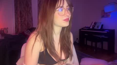 Snapshot of pretty_in_p1nk chatting on 01-21-25, 05:05 Sophie online show from 01-21-25, 05:05