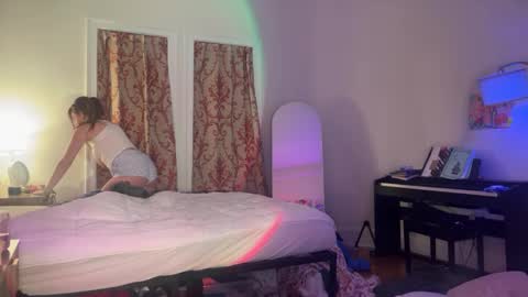 Snapshot of pretty_in_p1nk chatting on 01-22-25, 02:37 Sophie online show from 01-22-25, 02:37