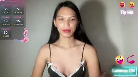 Snapshot of pretty_janina chatting on 06-17-26, 11:34 Janine online show from 06-17-26, 11:34