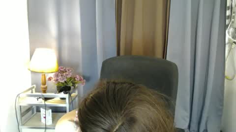 Snapshot of pretty_kimxxx chatting on 02-17-25, 04:53 Kim online show from 02-17-25, 04:53