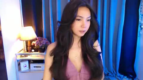 Snapshot of pretty_kimxxx chatting on 09-09-25, 07:46 Kim online show from 09-09-25, 07:46