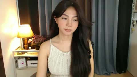 Snapshot of pretty_kimxxx chatting on 09-15-25, 02:11 Kim online show from 09-15-25, 02:11