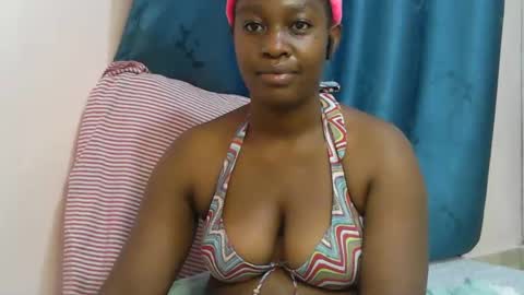 Snapshot of pretty_kylah chatting on 09-29-25, 04:17 pretty_kylah online show from 09-29-25, 04:17