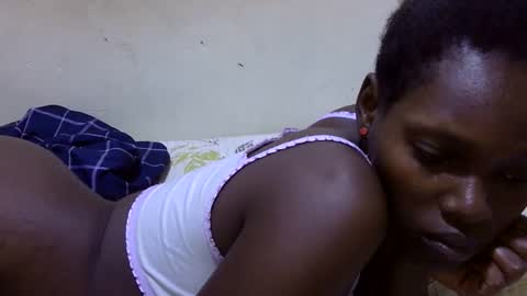 pretty_leila1 online show from 04-09-26, 02:33