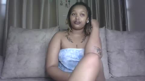 Snapshot of pretty_little_baibe chatting on 03-04-26, 07:36 Tracy online show from 03-04-26, 07:36