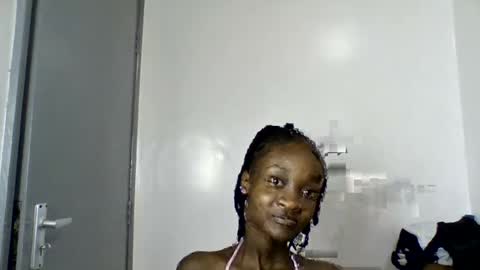 Snapshot of pretty_luv1 chatting on 06-12-26, 11:42 pretty luv1 online show from 06-12-26, 11:42