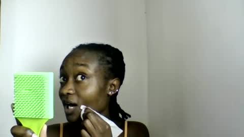 Snapshot of pretty_luv1 chatting on 06-18-26, 09:58 pretty luv1 online show from 06-18-26, 09:58