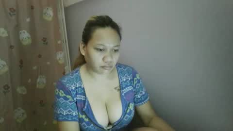 Snapshot of pretty_lyn08 chatting on 05-04-26, 11:34 pretty_lyn08 online show from 05-04-26, 11:34