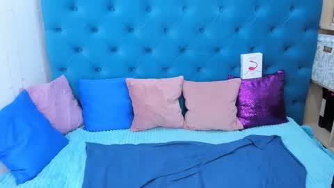 pretty_malika online show from 10-10-25, 02:43