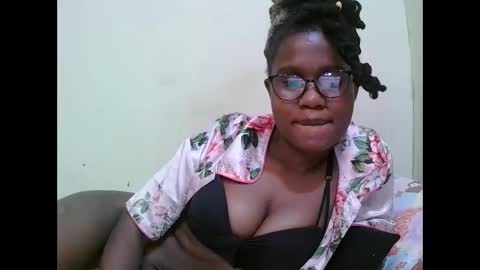 pretty_mellan online show from 02-01-25, 07:15