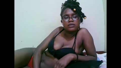 pretty_mellan online show from 02-01-25, 05:26