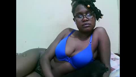 pretty_mellan online show from 02-04-25, 09:49