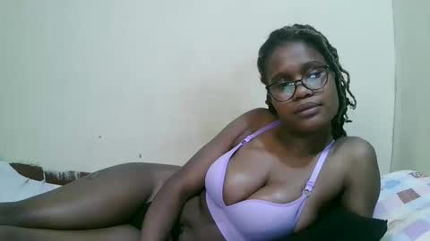 pretty_mellan online show from 02-20-25, 06:28