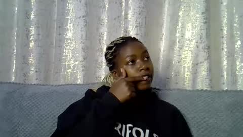 Snapshot of pretty_petite24 chatting on 09-17-25, 11:12 pretty_petite24 online show from 09-17-25, 11:12